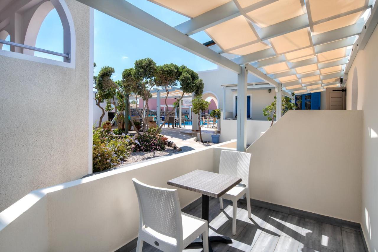 Eleftheria 公寓式飯店 Perivolos (Santorini)