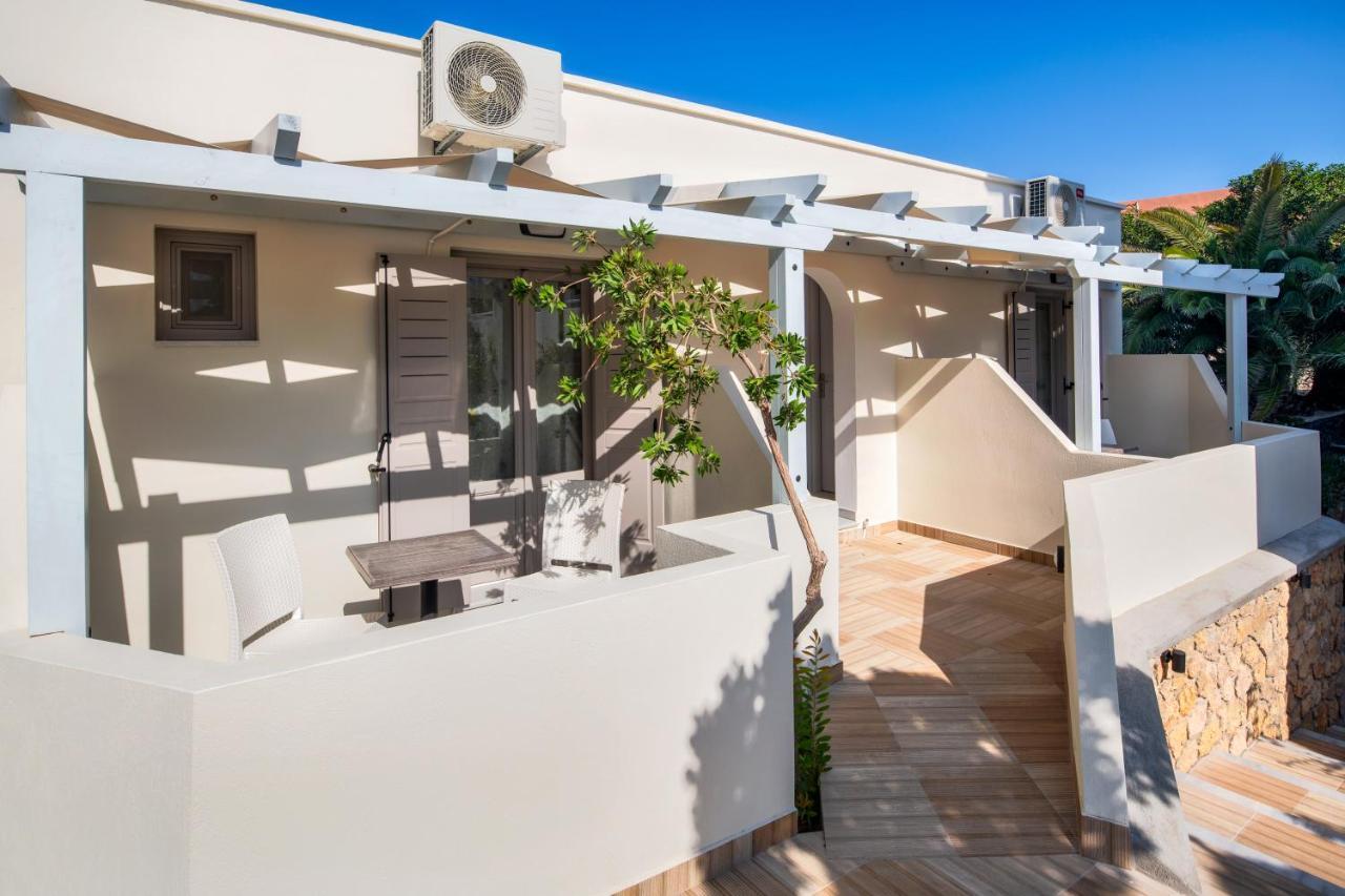 Eleftheria Apart Otel Perivolos (Santorini)