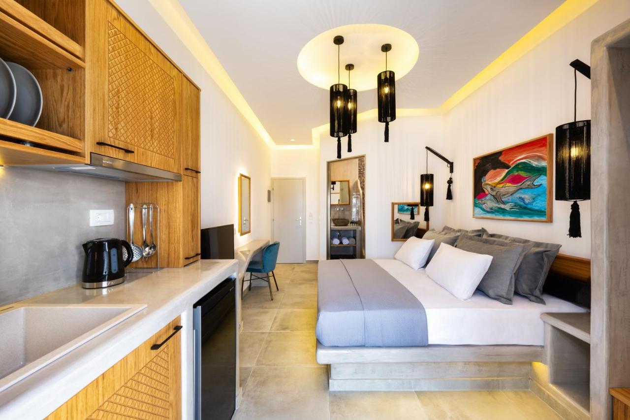Eleftheria Hotel de apartamente Perivolos (Santorini)
